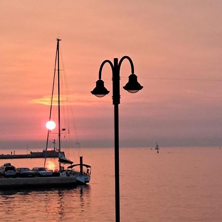 Boat & Breakfast Hotel Умаг Екстериор снимка
