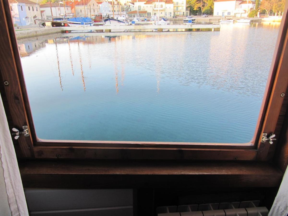 Boat & Breakfast Hotel Умаг Екстериор снимка